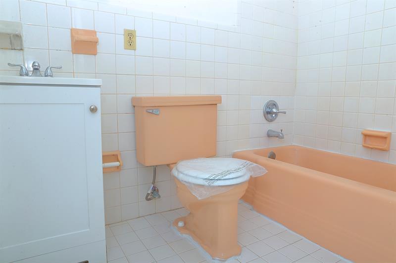 Image 9 of 11 For 5881 18th Ave  2