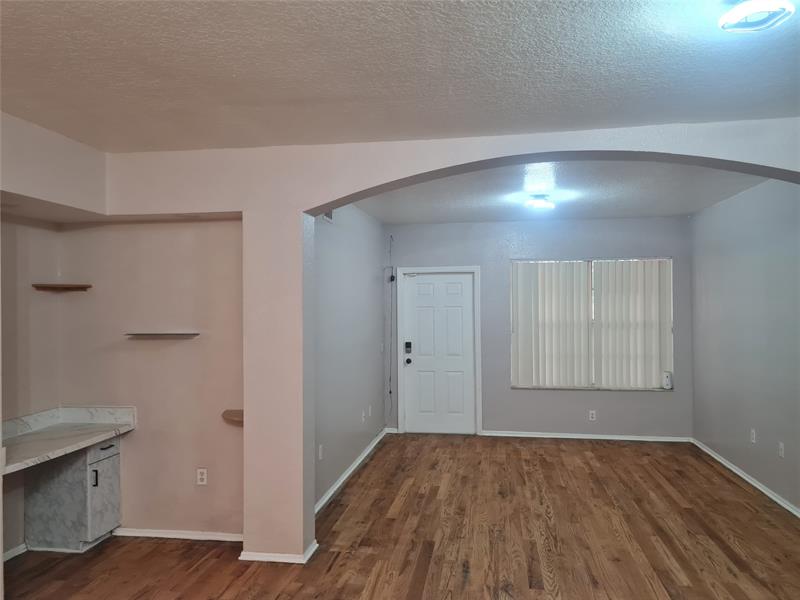Image 5 of 34 For 1008 Belmont Lane  1008