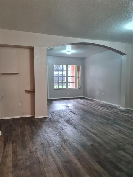 Image 6 of 34 For 1008 Belmont Lane  1008