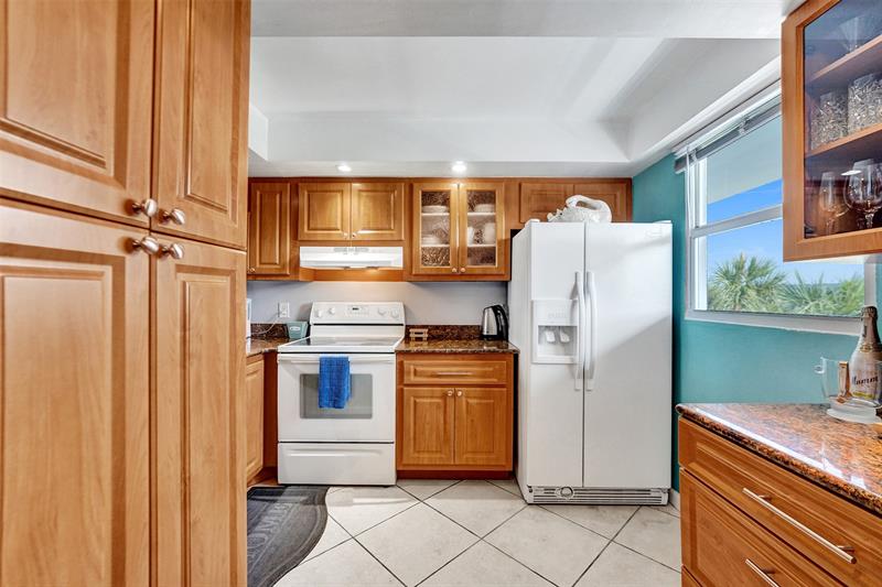 Image 11 of 54 For 110 Royal Park Dr  4c