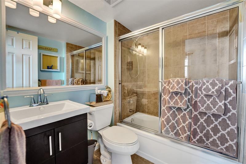 Image 36 of 54 For 110 Royal Park Dr  4c
