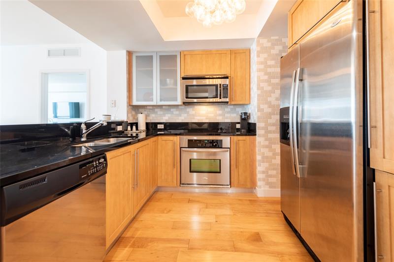 Image 17 of 45 For 2821 Ocean Blvd  1102s