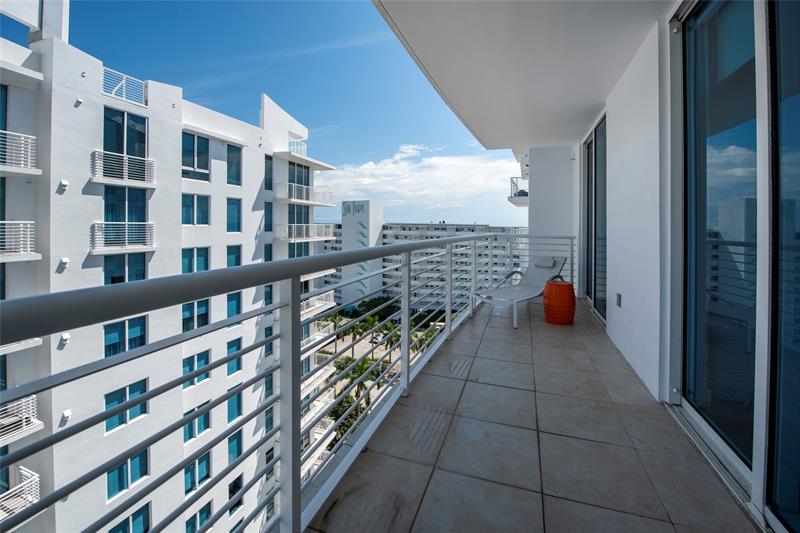 Image 26 of 45 For 2821 Ocean Blvd  1102s