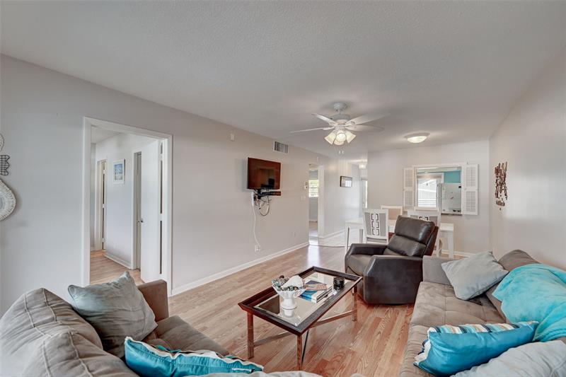 Image 13 of 42 For 1461 Ocean Blvd  314