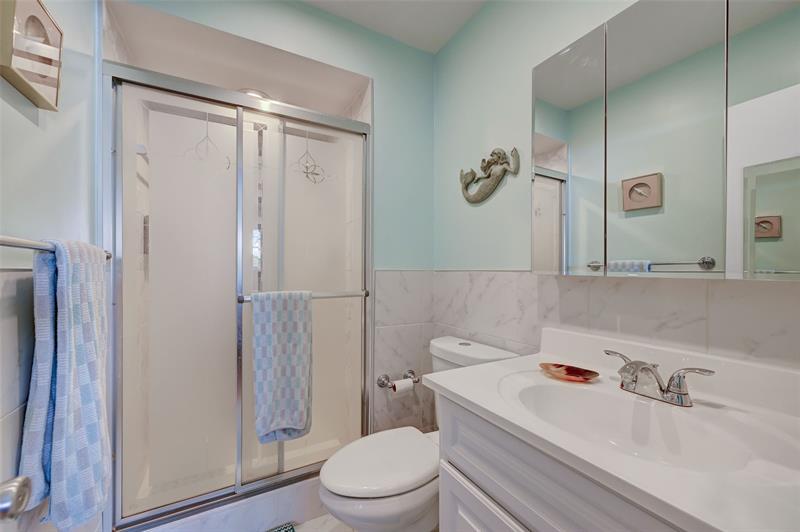 Image 24 of 42 For 1461 Ocean Blvd  314