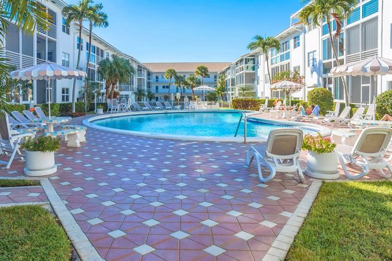 Image 4 of 42 For 1461 Ocean Blvd  314