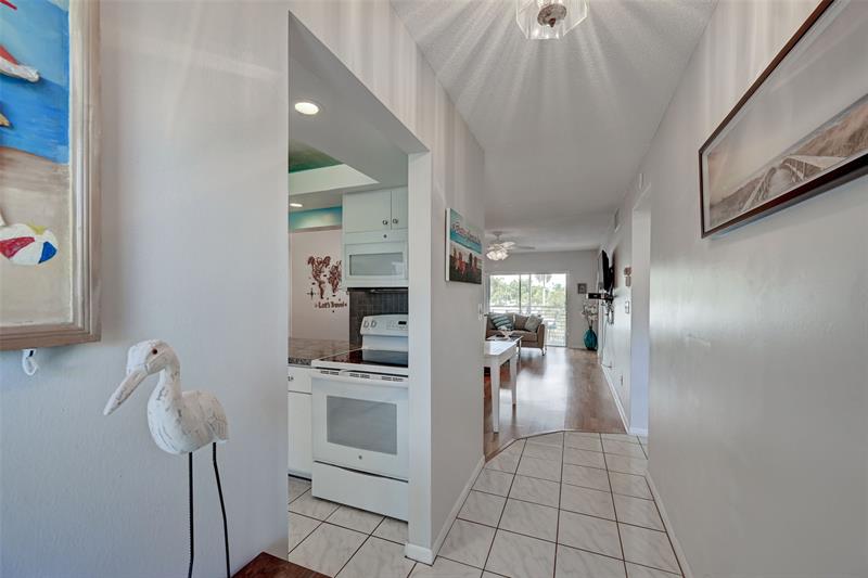 Image 8 of 42 For 1461 Ocean Blvd  314