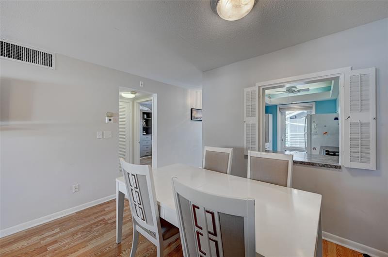 Image 9 of 42 For 1461 Ocean Blvd  314