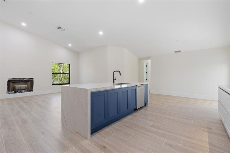 Image 20 of 58 For 12360 9 St  