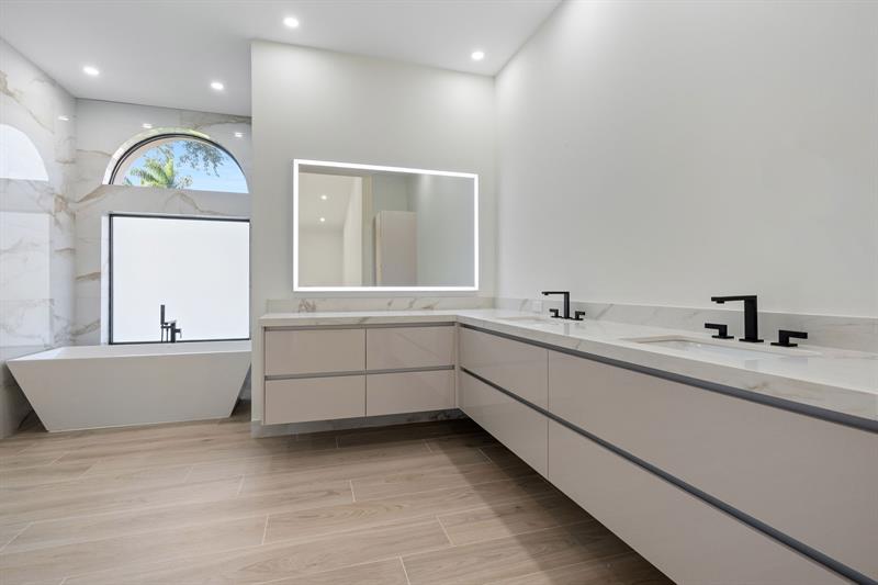 Image 21 of 58 For 12360 9 St  