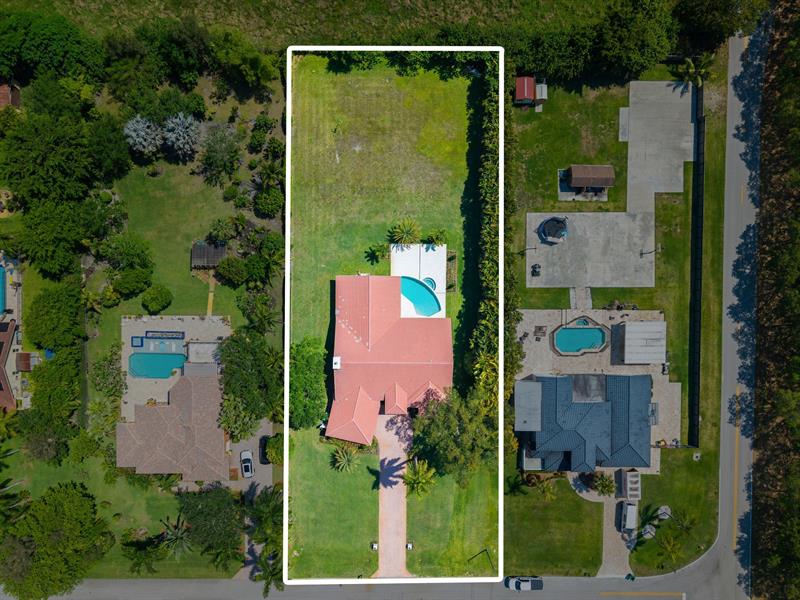 Image 9 of 58 For 12360 9 St  