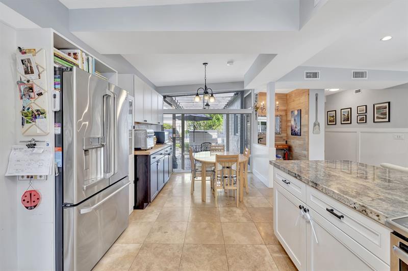 Image 11 of 41 For 1163 3rd Ave