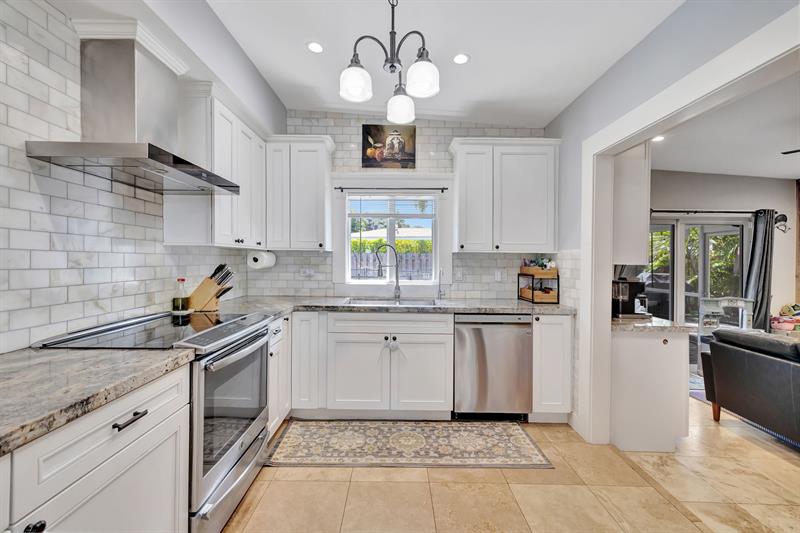 Image 12 of 41 For 1163 3rd Ave