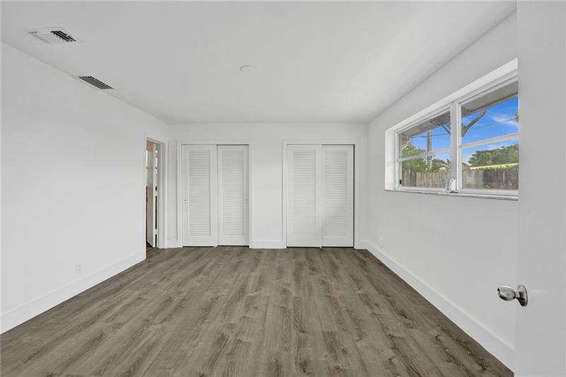 Image 13 of 33 For 5981 22nd Way