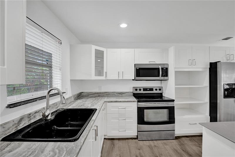 Image 9 of 33 For 5981 22nd Way