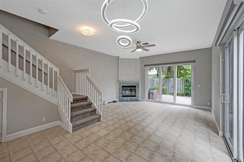 Image 11 of 36 For 1744 9th St  