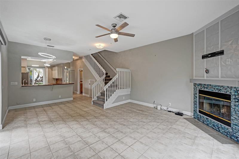 Image 14 of 36 For 1744 9th St  