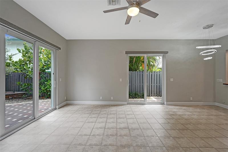 Image 15 of 36 For 1744 9th St  