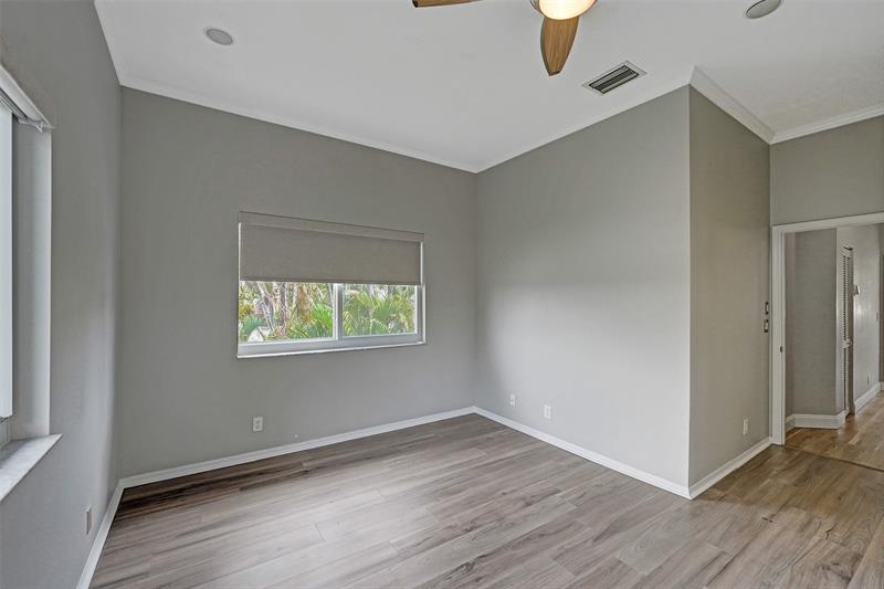 Image 30 of 36 For 1744 9th St  