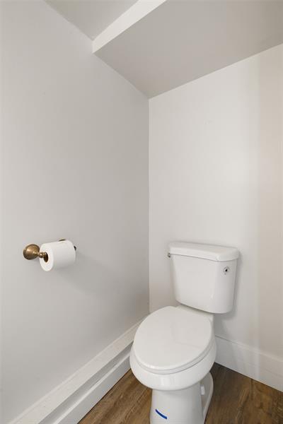 Image 10 of 24 For 7897 Swan Ave