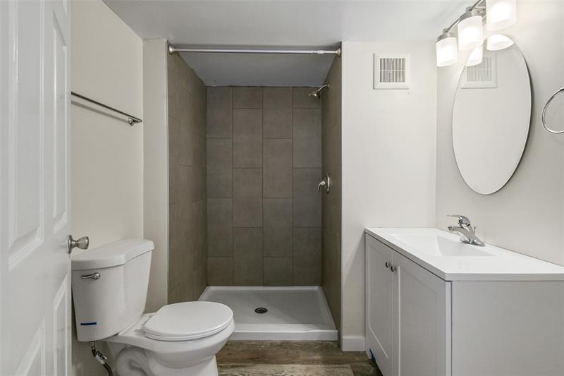Image 12 of 24 For 7897 Swan Ave