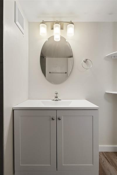 Image 13 of 24 For 7897 Swan Ave