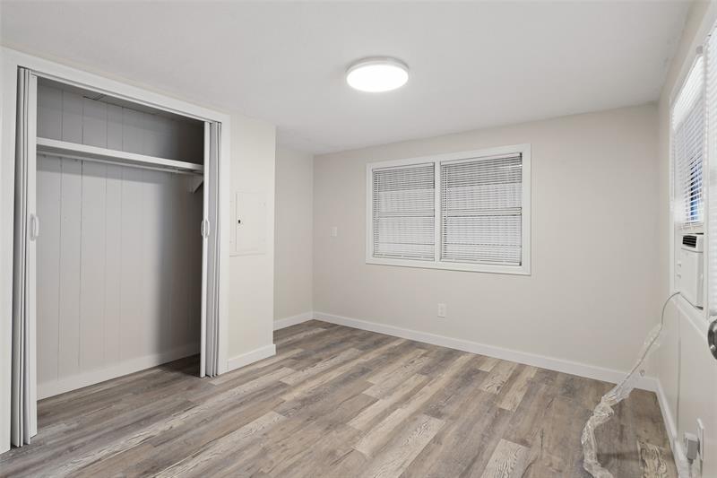 Image 14 of 24 For 7897 Swan Ave