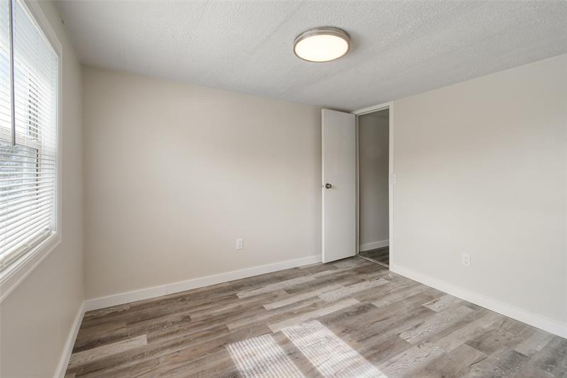 Image 17 of 24 For 7897 Swan Ave