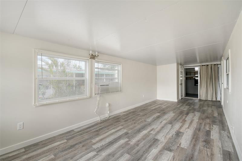 Image 19 of 24 For 7897 Swan Ave