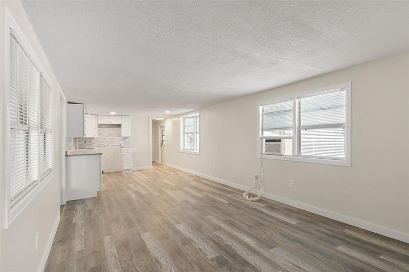 Image 21 of 24 For 7897 Swan Ave