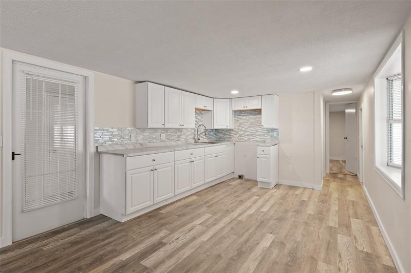 Image 6 of 24 For 7897 Swan Ave