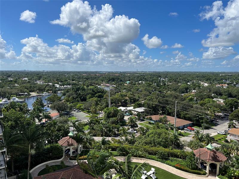 Image 10 of 76 For 610 Las Olas Bl  1420n