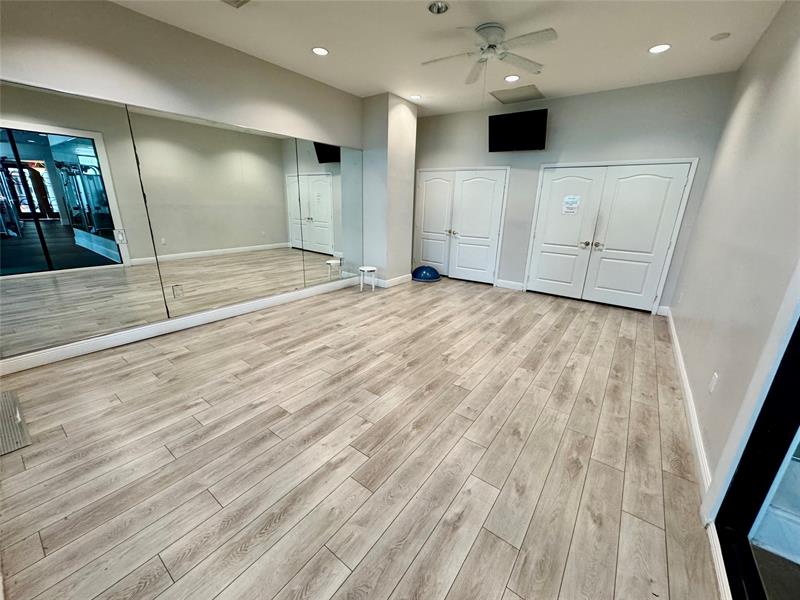 Image 40 of 76 For 610 Las Olas Bl  1420n