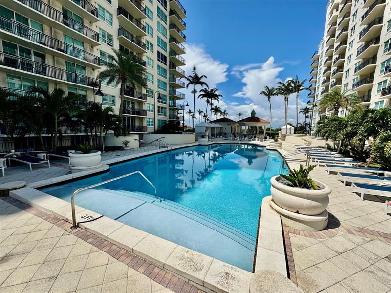 Image 57 of 76 For 610 Las Olas Bl  1420n