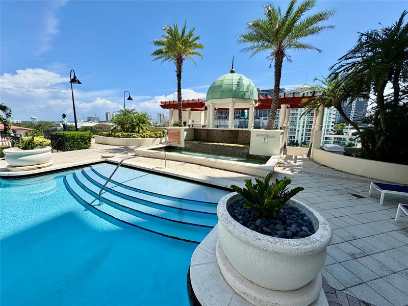Image 71 of 76 For 610 Las Olas Bl  1420n
