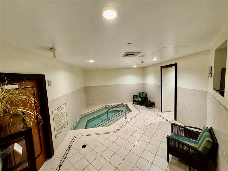 Image 73 of 76 For 610 Las Olas Bl  1420n