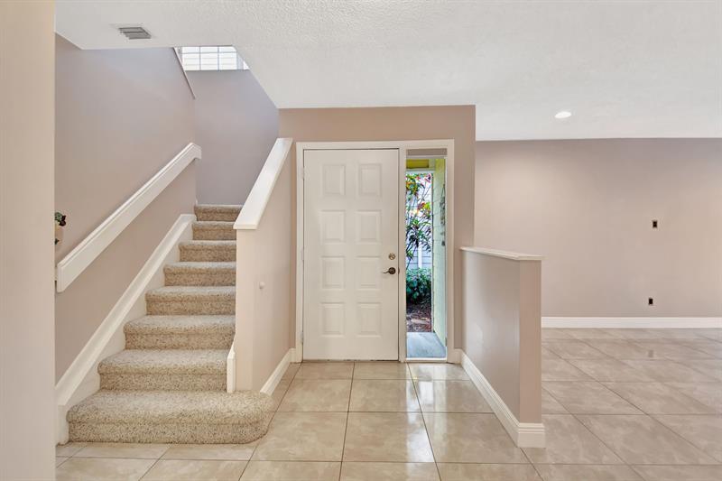 Image 13 of 75 For 5043 Pointe Emerald Ln