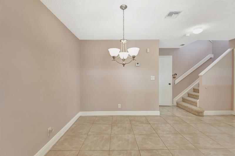 Image 17 of 75 For 5043 Pointe Emerald Ln