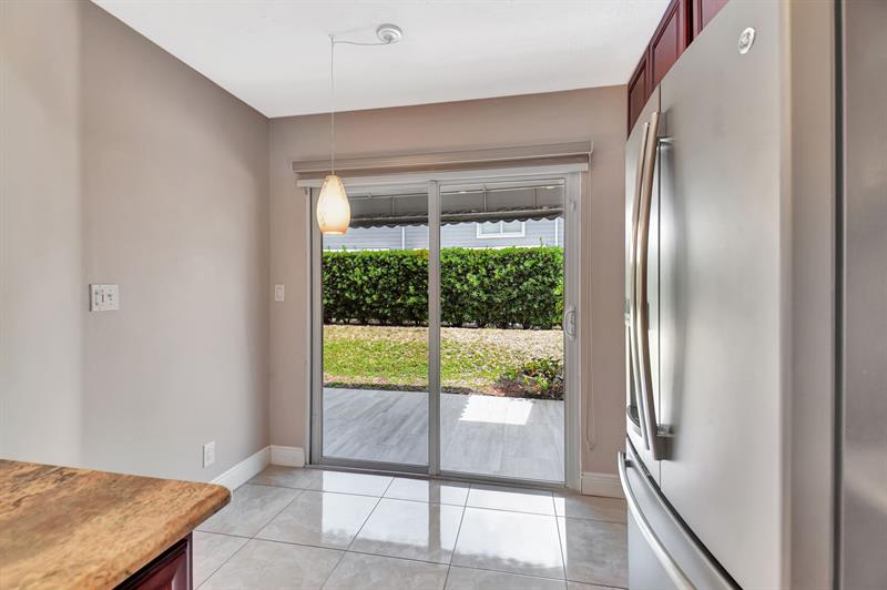 Image 20 of 75 For 5043 Pointe Emerald Ln