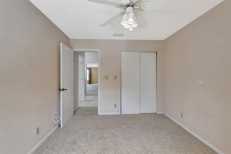 Image 33 of 75 For 5043 Pointe Emerald Ln