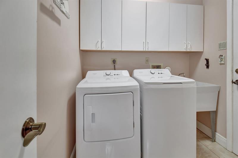 Image 41 of 75 For 5043 Pointe Emerald Ln