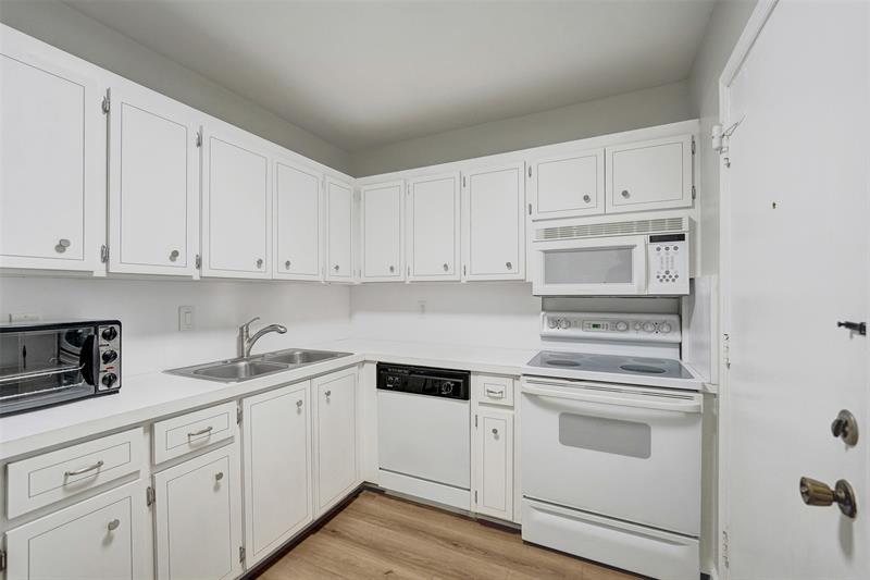 Image 16 of 44 For 2250 66th St  1524