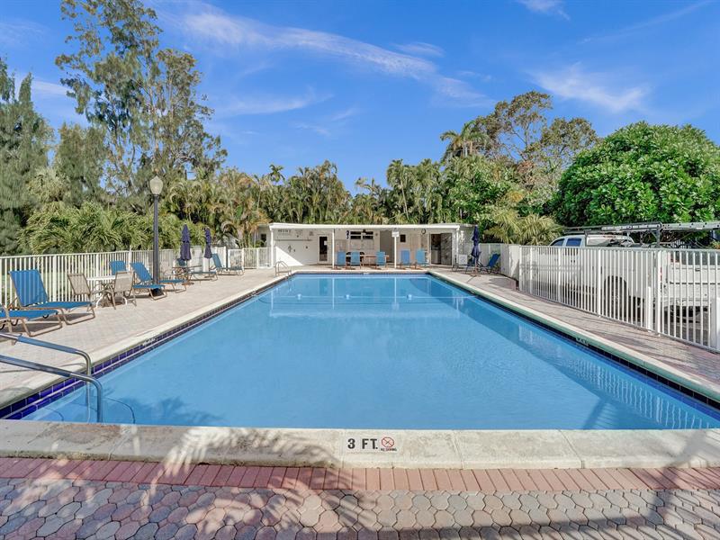 Image 21 of 28 For 1115 14th Pl  19c