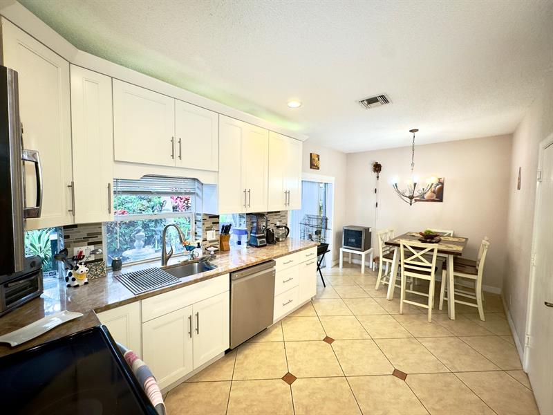 Image 8 of 19 For 11229 Lakeview Dr