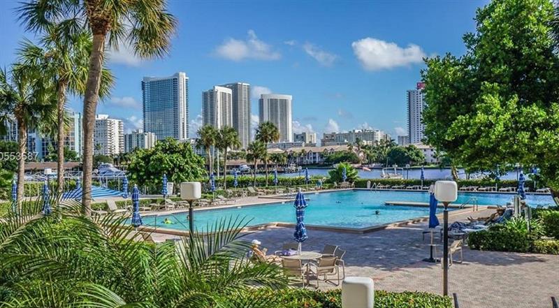 Image 4 of 17 For 500 Three Islands Blvd  607