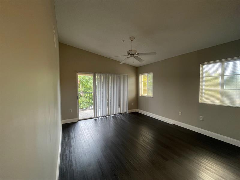 Image 6 of 21 For 4824 State Road 7  307