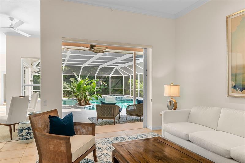Image 13 of 37 For 530 Marbrisa Dr