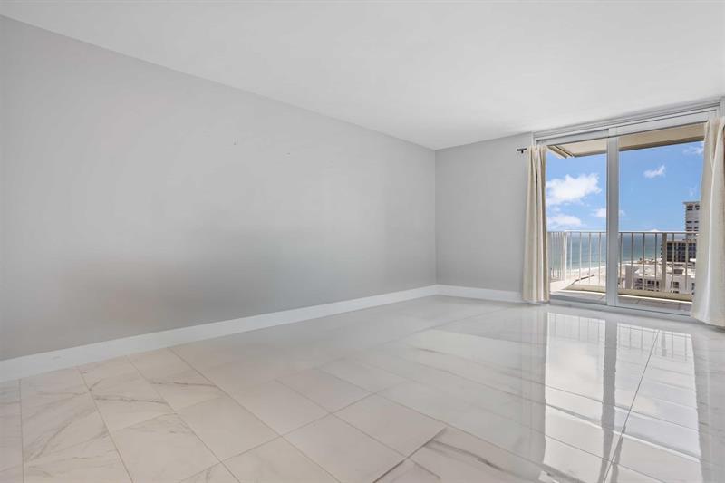 Image 17 of 44 For 1010 Ocean Blvd  1704