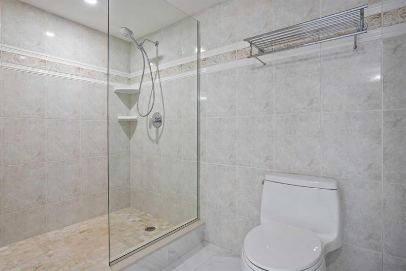 Image 21 of 44 For 1010 Ocean Blvd  1704