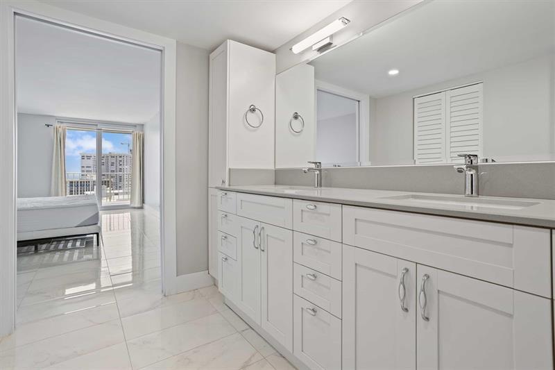 Image 22 of 44 For 1010 Ocean Blvd  1704